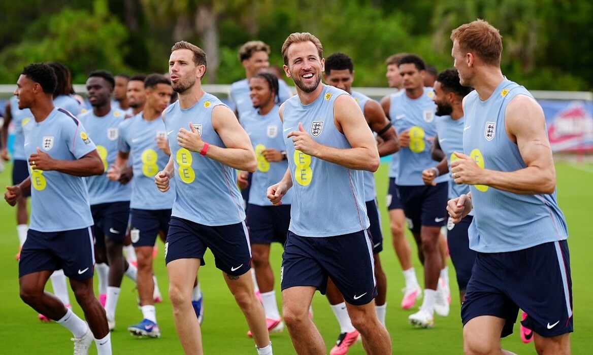 Terry chỉ trích Tuchel: Đội hình Anh thiếu ngôi sao, khó vô địch World Cup 2026 - hình ảnh - rr88slot.vip Terry chỉ trích Tuchel: Đội hình Anh thiếu ngôi sao, khó vô địch World Cup 2026 - hình ảnh - rr88slot.vip
