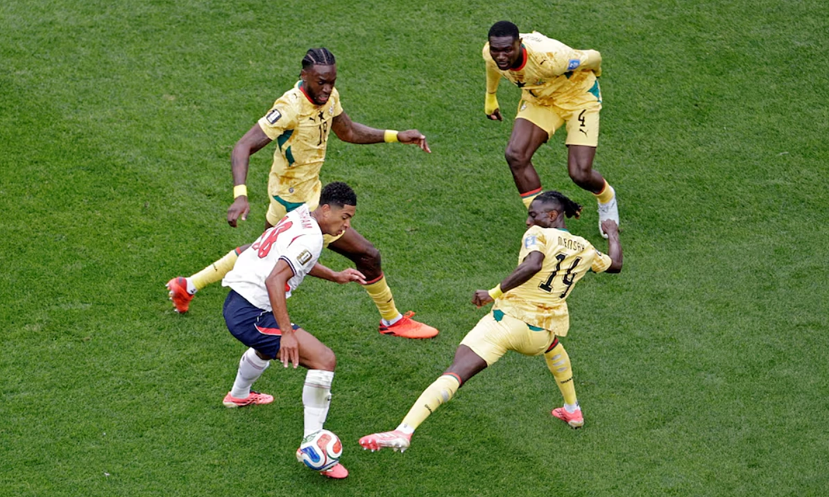 Merson: ‘Anh cần dồn bóng cho Bellingham như cách Argentina làm với Messi’ - hình ảnh - rr88slot.vip