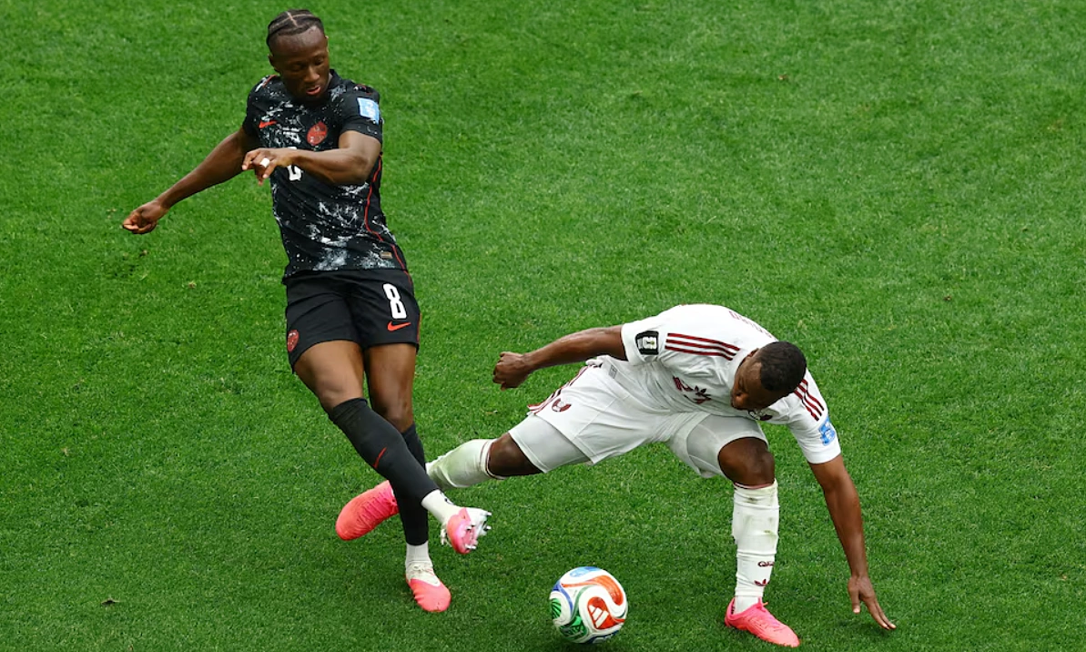 FIFA phạt nặng cầu thủ Qatar làm gãy chân tiền vệ Canada tại World Cup 2026 - hình ảnh - rr88slot.vip FIFA phạt nặng cầu thủ Qatar làm gãy chân tiền vệ Canada tại World Cup 2026 - hình ảnh - rr88slot.vip