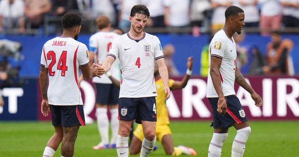 Declan Rice gây lo lắng cho đội tuyển Anh, HLV Tuchel cho cầu thủ đi chơi golf - hình ảnh - rr88slot.vip Declan Rice gây lo lắng cho đội tuyển Anh, HLV Tuchel cho cầu thủ đi chơi golf - hình ảnh - rr88slot.vip