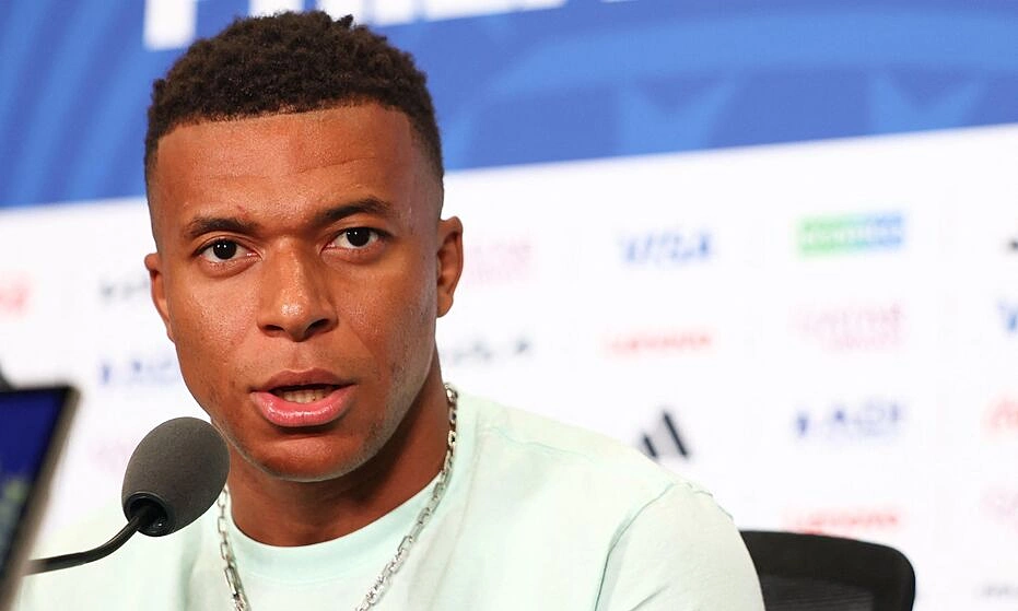 RR88 cược bóng đá: Mbappe né tranh cãi Messi – Ronaldo, dồn sức cho World Cup 2026 - hình ảnh - rr88slot.vip RR88 cược bóng đá: Mbappe né tranh cãi Messi – Ronaldo, dồn sức cho World Cup 2026 - hình ảnh - rr88slot.vip