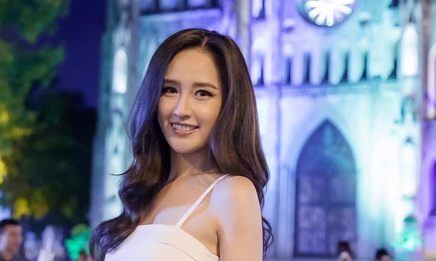 Thưởng tân thủ RR88: Khi Mai Phương Thúy dạo phố và cơ hội giải trí trực tuyến - hình ảnh - rr88slot.vip