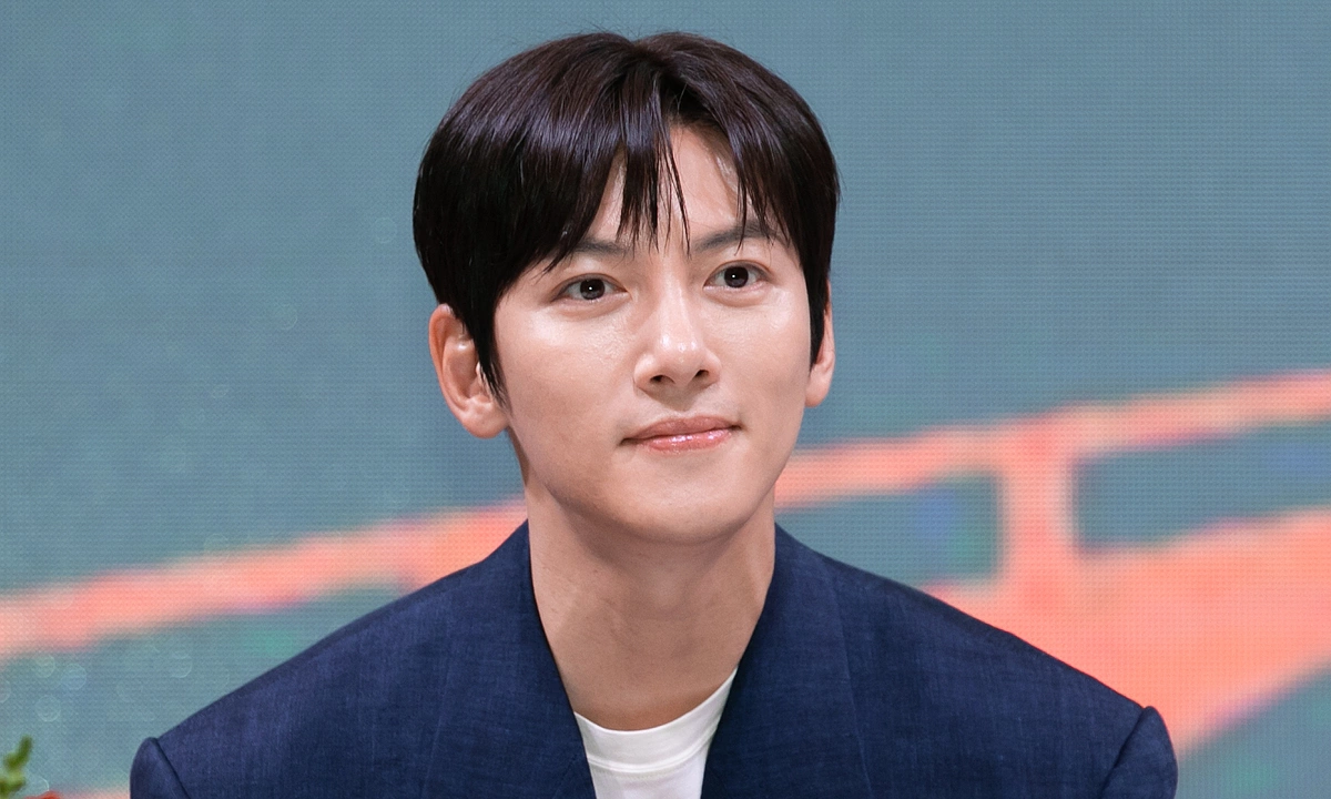 RR88 hỗ trợ 24/7: Ji Chang Wook chia sẻ cảm xúc tích cực khi đến Việt Nam - hình ảnh - rr88slot.vip RR88 hỗ trợ 24/7: Ji Chang Wook chia sẻ cảm xúc tích cực khi đến Việt Nam - hình ảnh - rr88slot.vip
